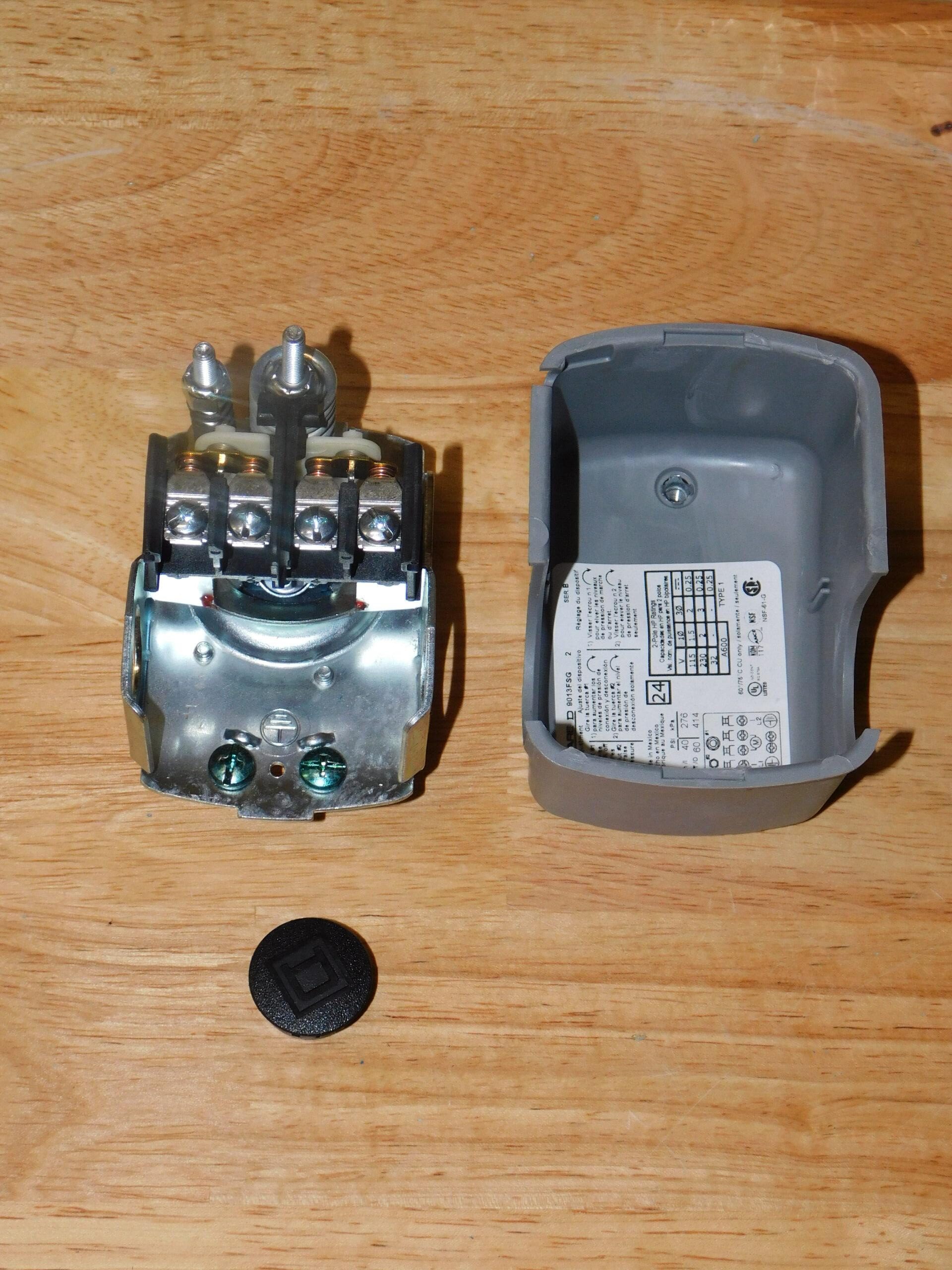Square D Schneider Electric Water pump Pressure Switch Pumptrol - Image 3
